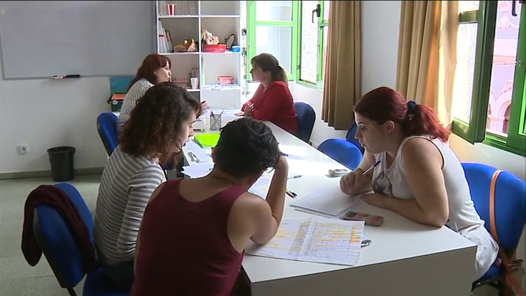 Participantes en un taller de empleo del Cabildo de Gran Canaria, en imagen de archivo. Fotograma RTVC.