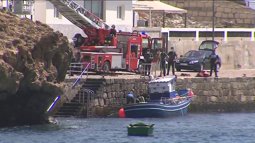 Tres migrantes fallecidos tras volcar la embarcación en la que viajaban